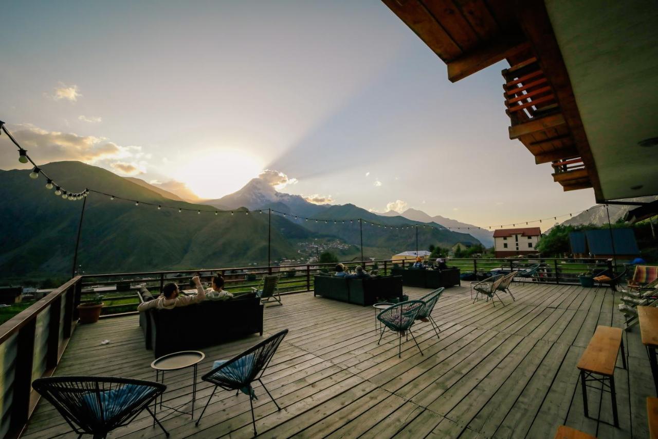 Alpenhaus Kazbegi Hotel & Restaurant Hotel 3*